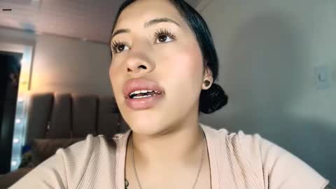 Snapshot of nerak_a chatting on February 18, 6:49 pm Helena Every Friday new video for my fan club loves online show from February 18, 6:49 pm