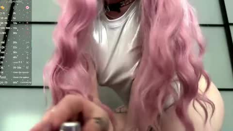 Lori online show from March 29, 8:24 am