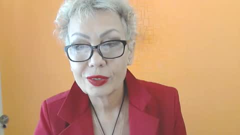 NessyJenixs online show from October 22, 8:08 am