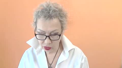 NessyJenixs online show from November 25, 8:27 am