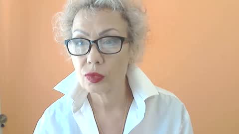Snapshot of nessyjenixs chatting on September 20, 7:28 am NessyJenixs online show from September 20, 7:28 am