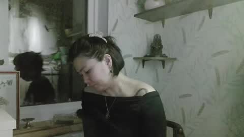 Nettie Allie online show from December 19, 8:01 pm