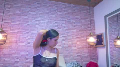 nextdoor_fantasy online show from April 29, 3:21 am