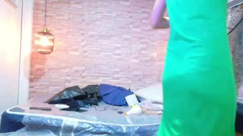 nextdoor_fantasy online show from May 26, 3:17 am