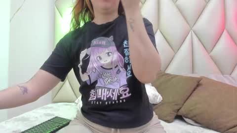 Snapshot of nezukokamado1_ chatting on January 19, 1:01 pm Milena online show from January 19, 1:01 pm