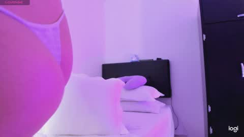 nia_16 online show from January 30, 6:21 pm
