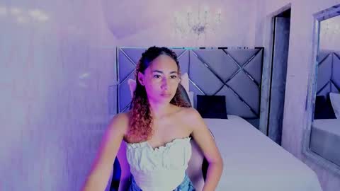 Snapshot of nia_imanni chatting on September 18, 7:56 pm NIA online show from September 18, 7:56 pm
