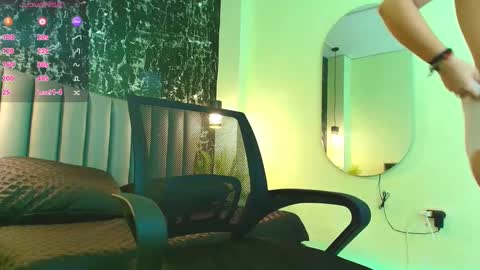 nia_starkx online show from October 4, 4:11 pm