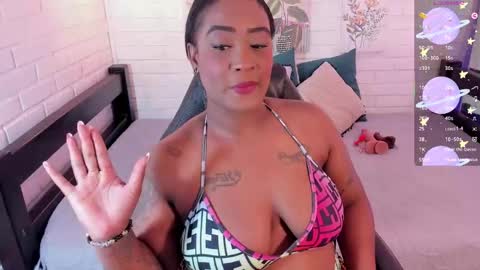 Nia online show from November 2, 7:28 pm