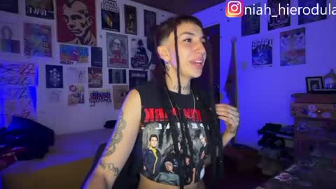 niah online show from July 8, 1:52 am