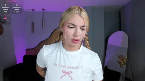 SQUIRTER DOLL    online show from June 4, 6:34 pm