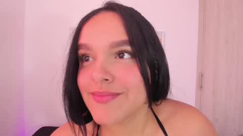  Nia  online show from January 5, 5:27 pm