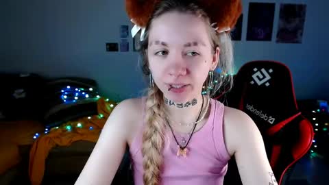 nica_kawaii online show from May 8, 1:58 pm