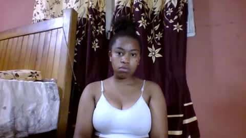 nicelly01 online show from April 28, 5:55 am