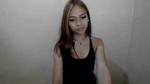 nicki_bows online show from January 9, 1:59 pm