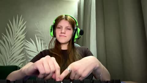 Molly online show from January 14, 1:16 pm