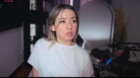 Nicky online show from December 17, 7:07 pm