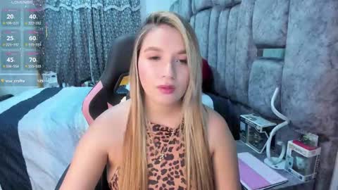 YuliEM online show from February 27, 10:20 pm