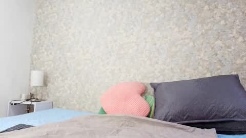 Nicol online show from October 6, 7:18 pm