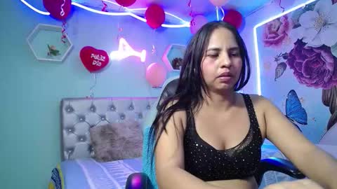 nicol_ross19 online show from February 15, 4:15 am