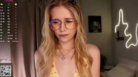 Your love Elsa online show from September 23, 7:01 pm