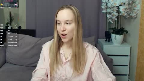 Nicoletta online show from January 8, 7:07 pm