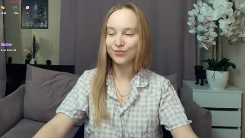 Nicoletta online show from January 9, 7:18 pm