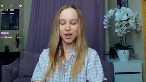 Nicoletta online show from April 1, 6:49 pm