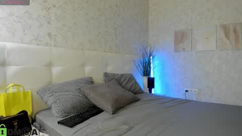 GMT7TueWedThSu 0300am-0900am. Sa 1000am-0400pm online show from October 13, 8:22 pm