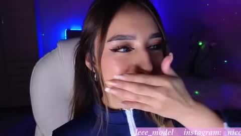 Nicole online show from November 26, 1:06 am