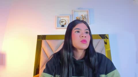 nicole_grace0 online show from November 20, 11:44 am