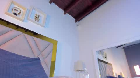 nicole_grace0 online show from October 10, 12:43 pm