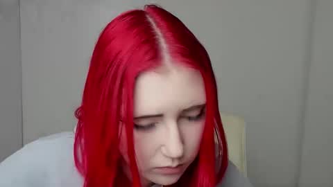 Nicole online show from November 15, 1:01 pm