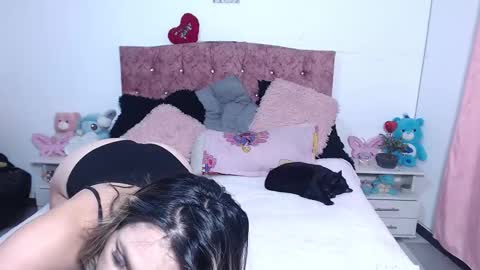 nicole_jennss online show from September 25, 11:24 pm
