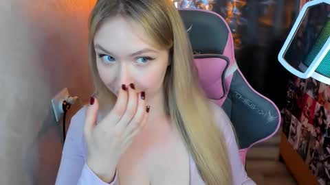 Nicole online show from November 7, 10:10 am