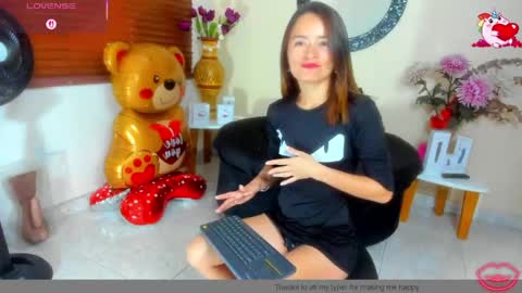 Nicole Santana online show from May 13, 10:15 pm