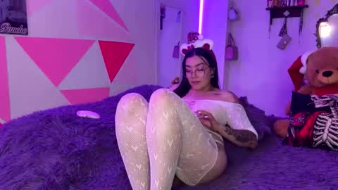 Nicole online show from December 22, 6:16 am