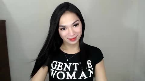 NICOLE online show from January 11, 1:43 pm