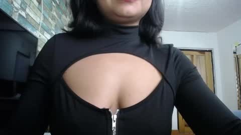 Nicole online show from April 28, 6:34 pm