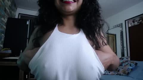 Nicole online show from May 14, 5:08 pm