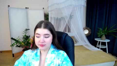 nicolefoxery online show from December 6, 3:19 am