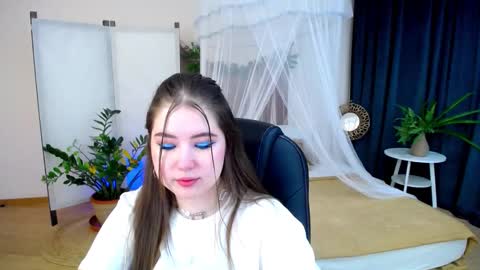nicolefoxery online show from December 7, 3:14 am