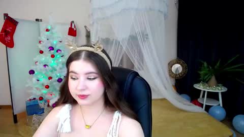 nicolefoxery online show from December 23, 3:18 am