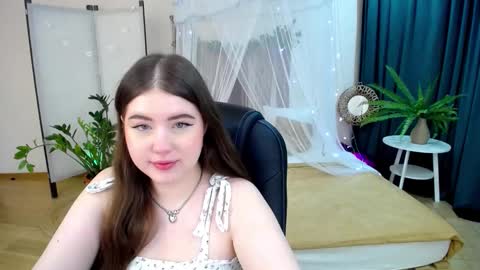 nicolefoxery online show from March 6, 3:24 am
