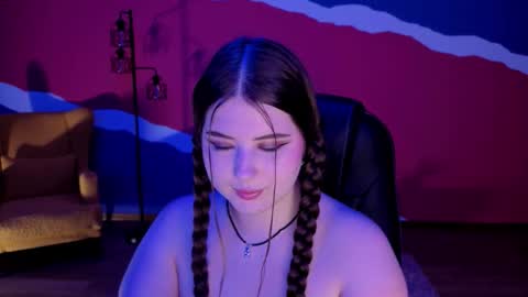 nicolefoxery online show from September 20, 6:50 pm
