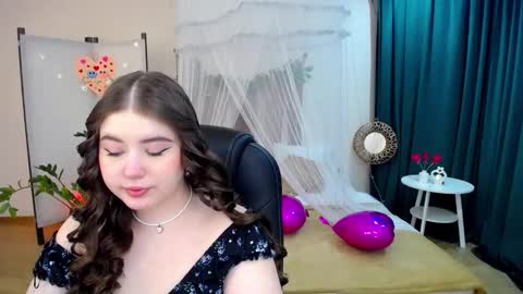nicolefoxery online show from February 21, 3:12 am