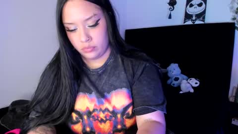 Snapshot of nicoleozzyy chatting on October 4, 9:30 pm Nico online show from October 4, 9:30 pm