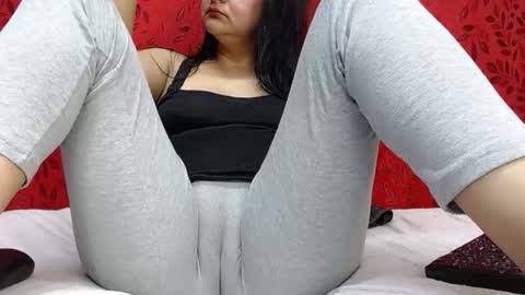 NICOLLE online show from May 26, 10:53 pm