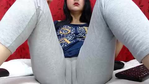 NICOLLE online show from March 9, 9:40 pm