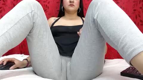 NICOLLE online show from May 25, 9:36 pm
